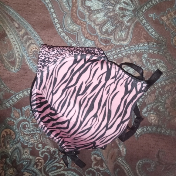 Donated Animal print bra - Picture 4 of 8